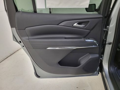 New 2026 Chevrolet Traverse LT w/ Sun and Wheel Package image 43