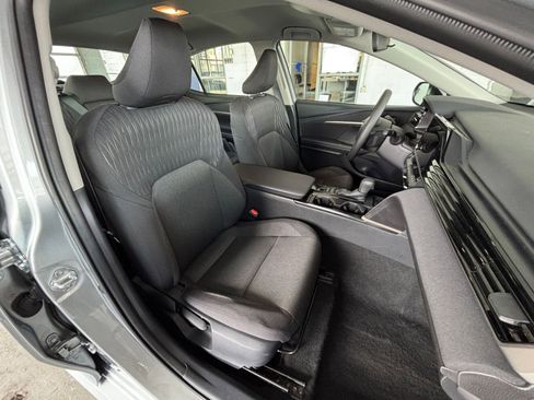 Used 2025 Toyota Camry LE image 35