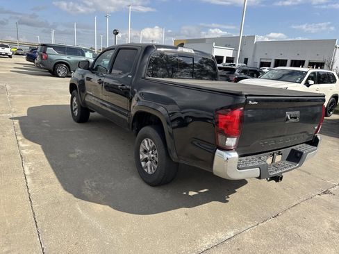 Used 2018 Toyota Tacoma SR5 image 23