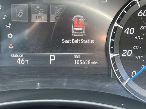 Used 2020 Toyota Highlander XLE image 39