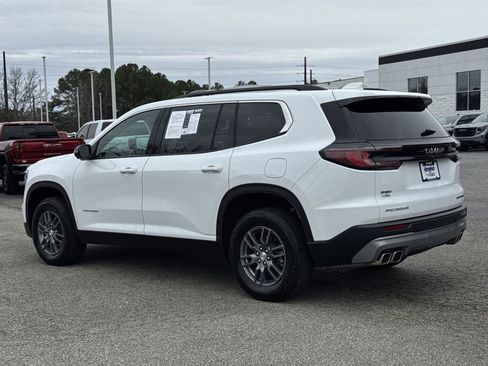 Used 2025 GMC Acadia Elevation image 8