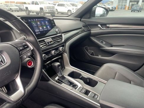 Used 2022 Honda Accord Sport image 15