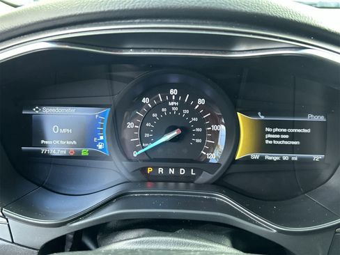 Used 2020 Ford Fusion SE image 18