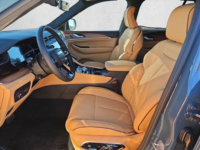 New 2027 Jeep Grand Cherokee Summit AWD/4WD image 4