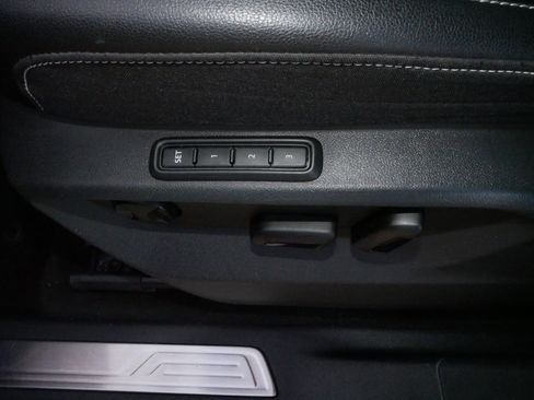 Certified 2024 Volkswagen Atlas Cross Sport SEL image 20