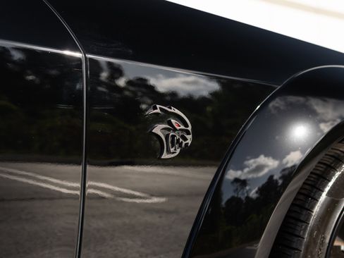 Used 2019 Dodge Challenger SRT Hellcat Redeye image 11