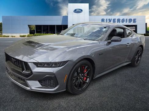 Certified 2025 Ford Mustang GT Premium image 3