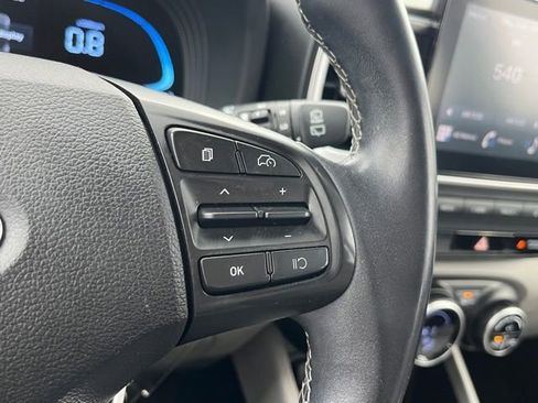 Used 2023 Hyundai Venue SEL w/ Cargo Package image 35