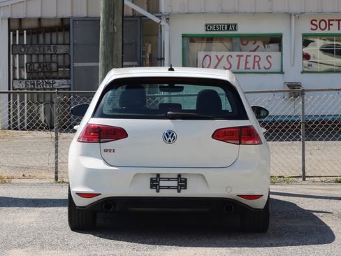 Used 2017 Volkswagen GTI Autobahn FWD image 7