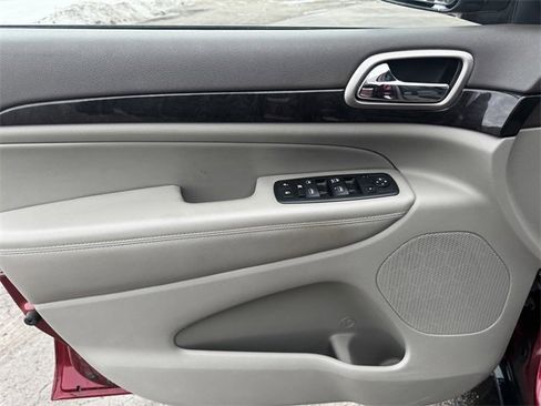 Used 2013 Jeep Grand Cherokee Laredo w/ Laredo E Group image 20