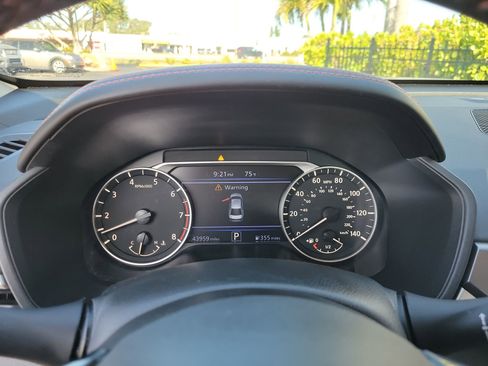 Used 2024 Nissan Altima 2.5 SR FWD image 29