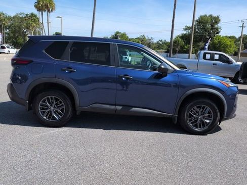 Used 2021 Nissan Rogue S FWD image 3