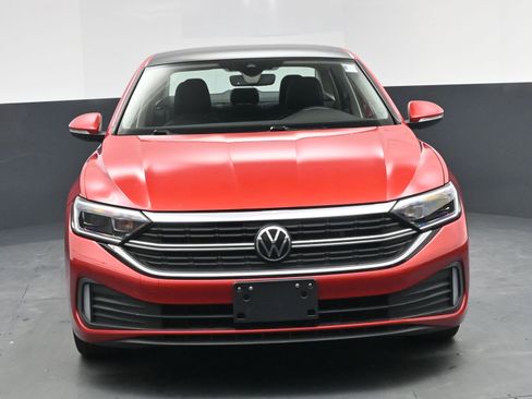 Used 2024 Volkswagen Jetta SEL image 11