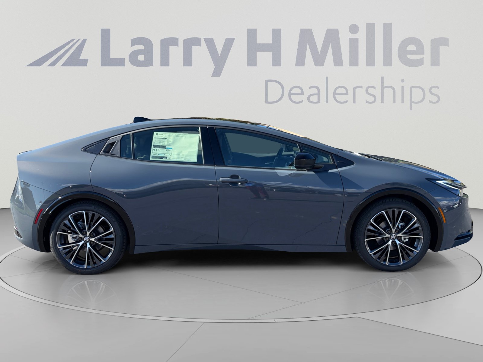 New 2027 Toyota Prius Limited w/ Limited Premium Package FWD image 6