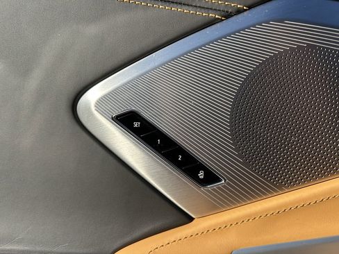 Used 2021 Chevrolet Corvette Stingray Premium Conv w/ Z51 Performance Package image 51