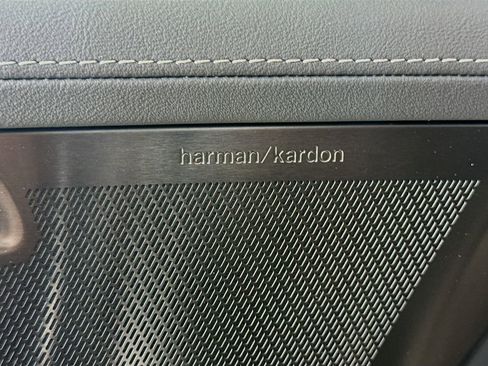 New 2026 Volvo XC90 B6 Plus w/ Protection Package Premier image 18