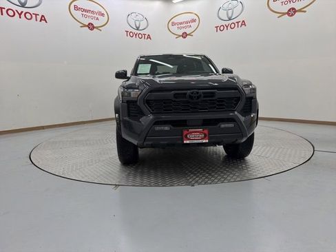 Certified 2024 Toyota Tacoma TRD Off-Road AWD/4WD image 4