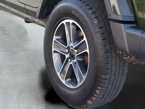 Used 2023 Jeep Wrangler Sahara image 10