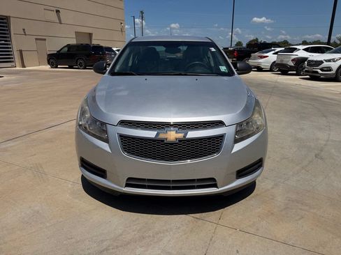 Used 2011 Chevrolet Cruze LS w/ Connectivity Package FWD image 6