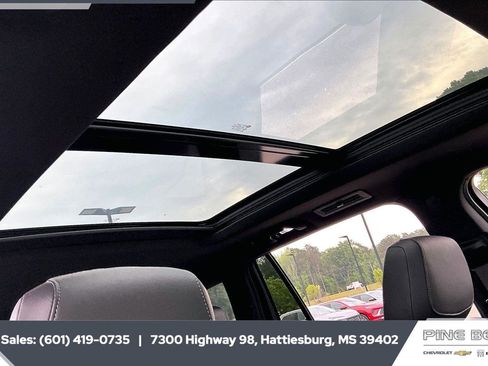 Used 2024 Cadillac XT6 Luxury FWD image 16