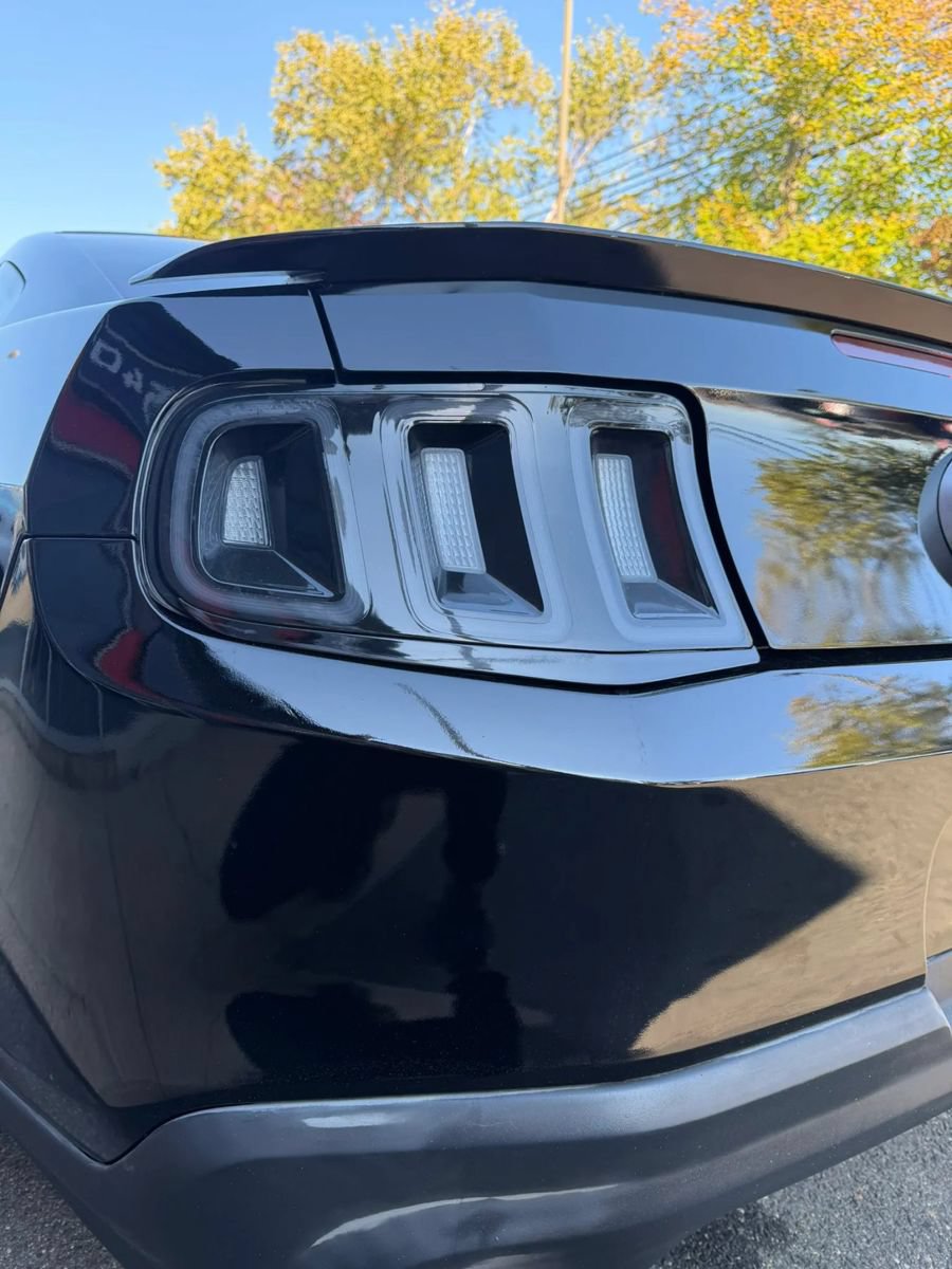 Used 2011 Ford Mustang GT RWD image 7