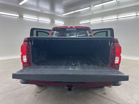 Used 2018 Chevrolet Silverado 1500 High Country image 26