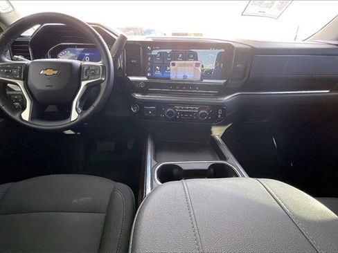 Used 2024 Chevrolet Silverado 2500 LT image 15