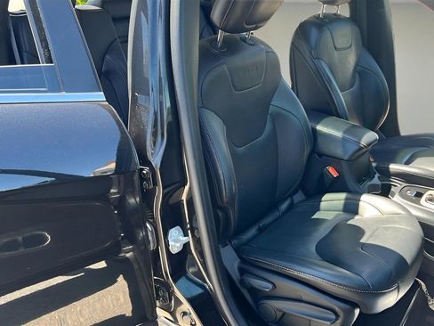Used 2016 Jeep Cherokee Limited AWD/4WD image 27