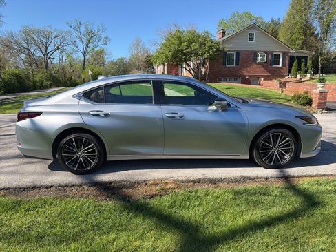 Used 2022 Lexus ES 350 w/ Premium Package image 6