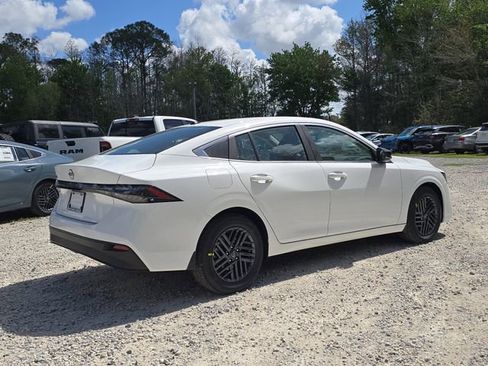 New 2026 Nissan Sentra SV w/ SV Convenience Package image 8