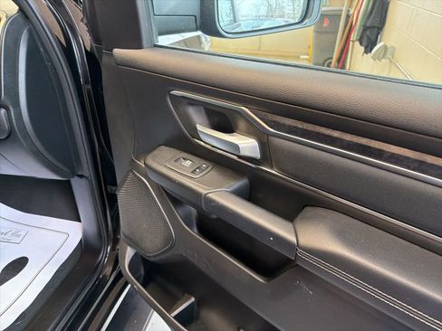 Used 2024 RAM 1500 Big Horn image 18