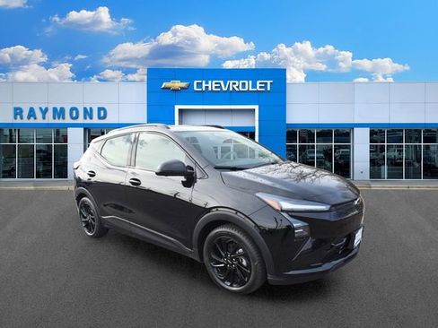 New 2027 Chevrolet Bolt RS w/ Technology Package FWD image 11