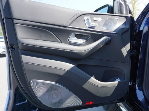 Certified 2025 Mercedes-Benz Maybach GLS 600 4MATIC image 18
