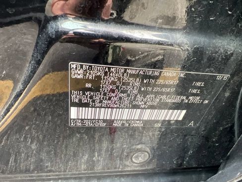 Used 2016 Toyota RAV4 XLE AWD/4WD image 3