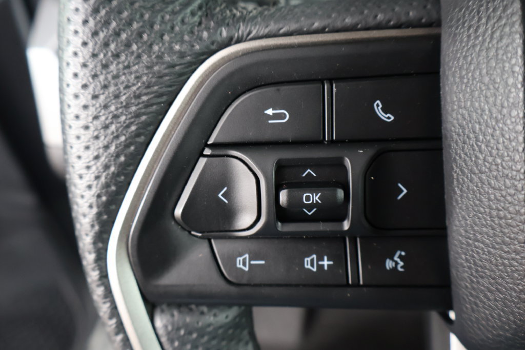 Certified 2025 Toyota Tacoma SR5 AWD/4WD image 28