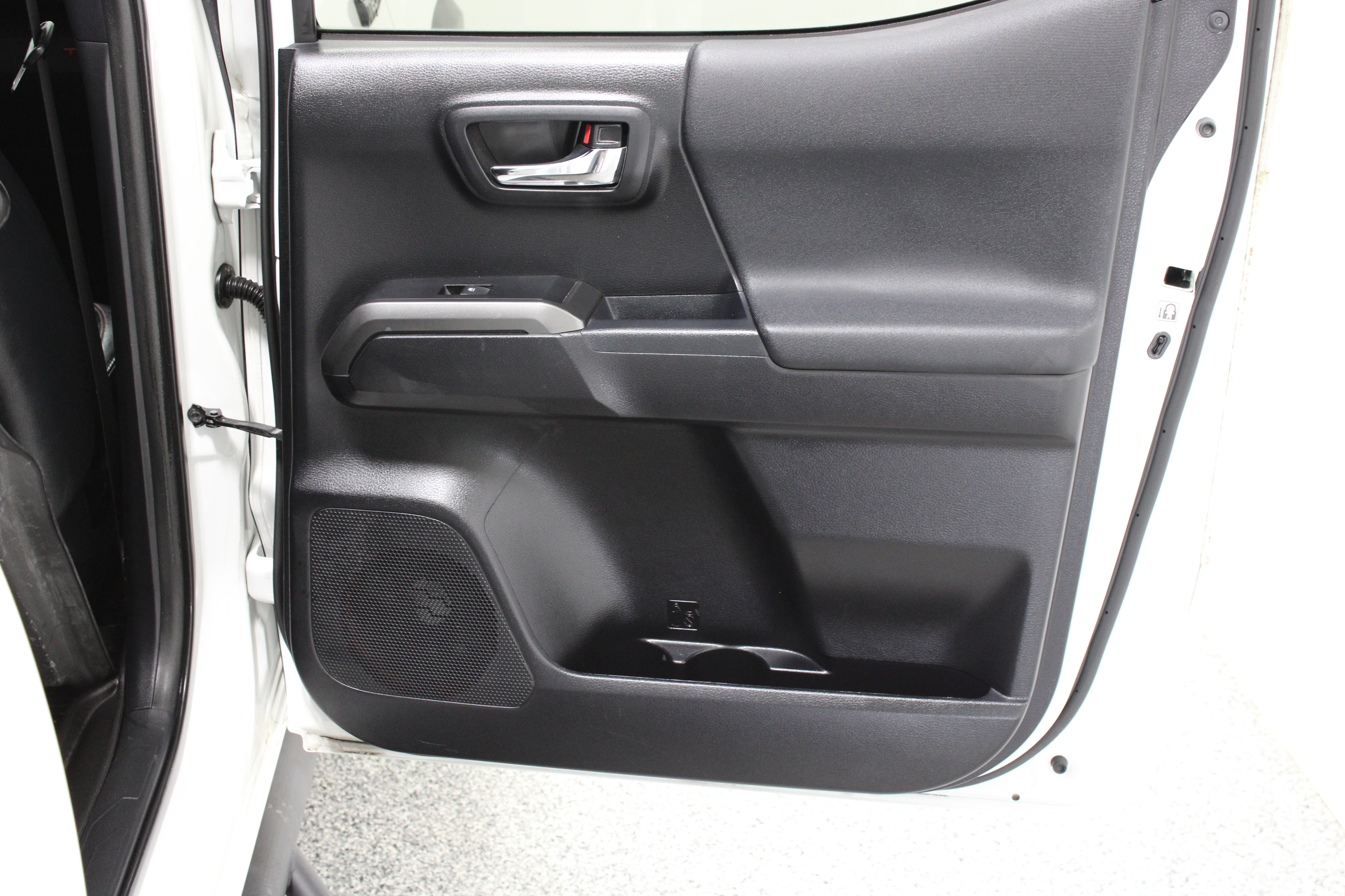 Used 2019 Toyota Tacoma TRD Pro AWD/4WD image 36