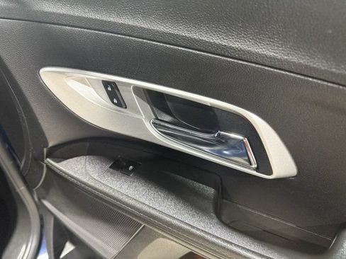 Used 2017 Chevrolet Equinox LT w/ Convenience Package FWD image 30