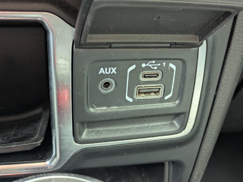 Used 2024 Jeep Wrangler Unlimited Sport AWD/4WD image 26