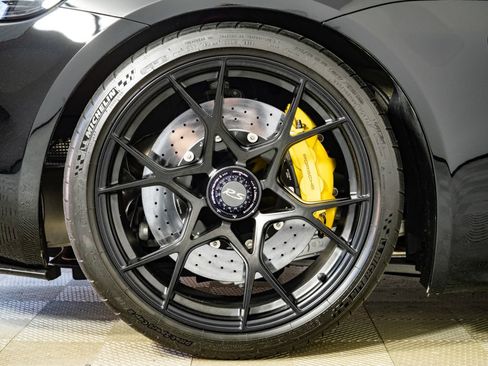 Certified 2025 Porsche 718 Boxster Spyder RS RWD image 29