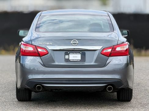 Used 2016 Nissan Altima 2.5 S w/ Power Driver Seat Package FWD image 4