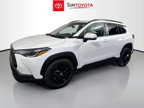 Used 2022 Toyota Corolla Cross LE image 9