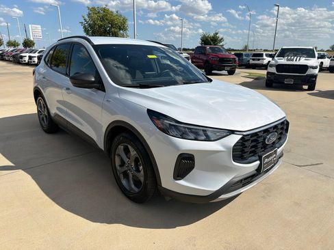 Used 2025 Ford Escape ST-Line FWD image 7
