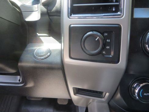 Used 2019 Ford F150 Lariat image 25