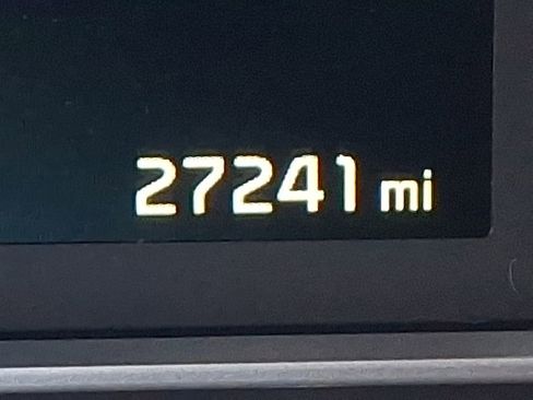 Used 2022 Kia Sorento S image 22