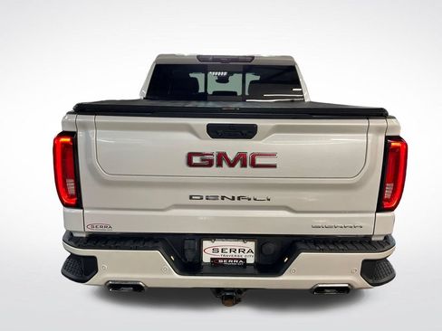 Used 2022 GMC Sierra 1500 Denali w/ Technology Package AWD/4WD image 4