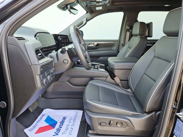 New 2025 Chevrolet Suburban Premier AWD/4WD image 12