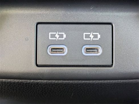 Used 2025 Toyota Corolla LE image 14