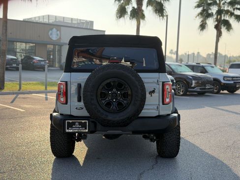 Used 2023 Ford Bronco Wildtrak image 20