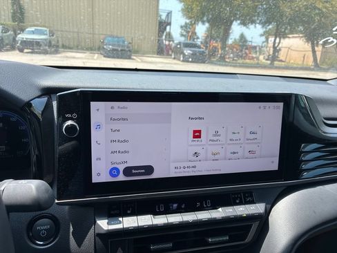 Used 2025 Toyota Camry XSE FWD image 51