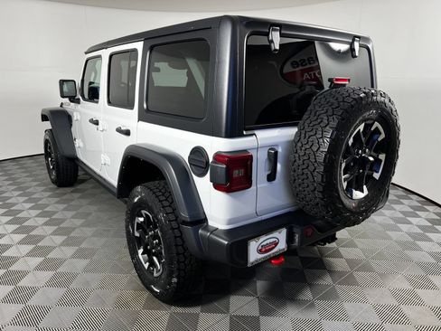 Used 2025 Jeep Wrangler Unlimited Rubicon AWD/4WD image 7